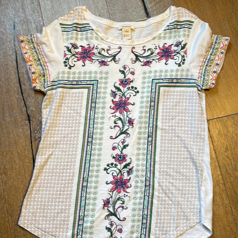 Sundance Tshirt Medium